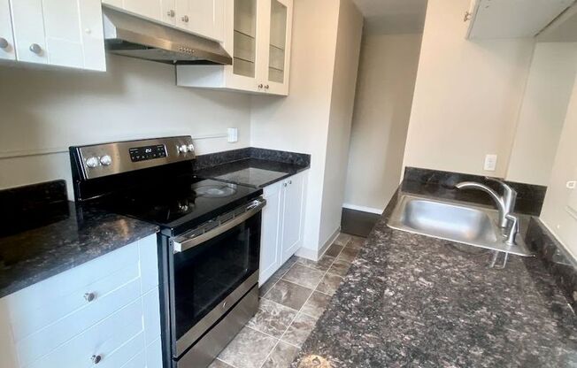 2 beds, 1 bath, 785 sqft, $2,300, Unit 201