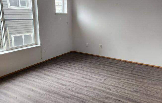 1 bed, 1 bath, 650 sqft, $1,895, Unit 305