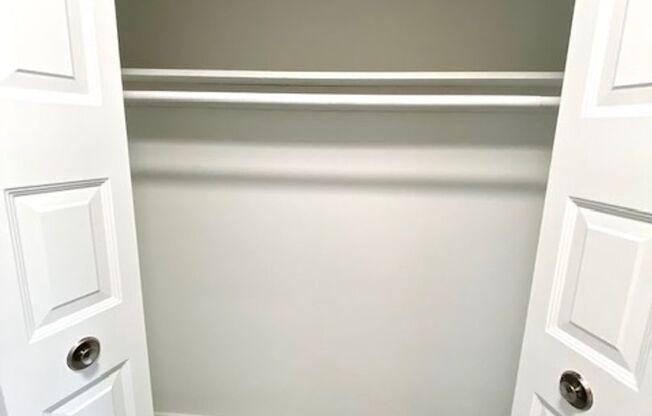 Studio, 1 bath, 325 sqft, $995, Unit C305