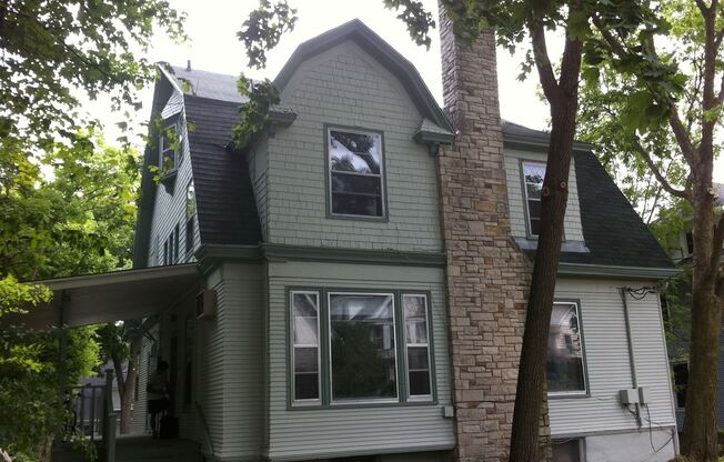 2005 Monroe St.