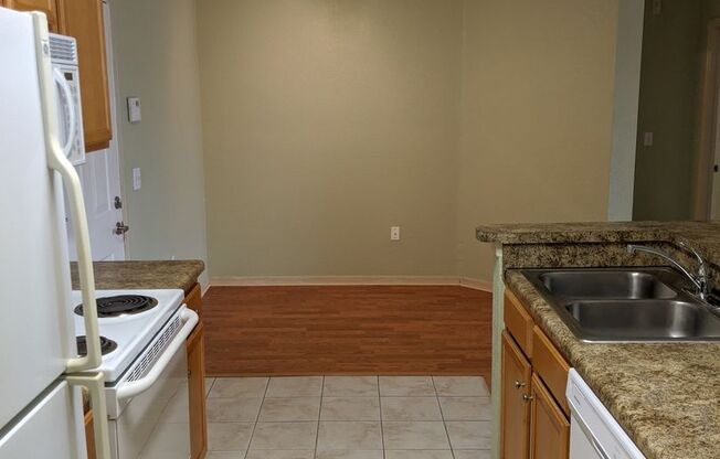 2 bed condo in The Registry! Cable and Internet Included!