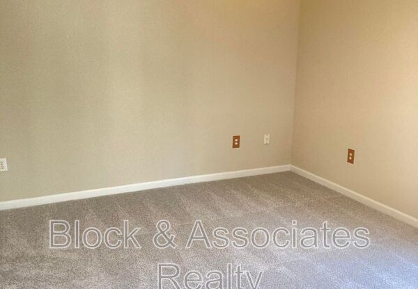 404 CREEKWAY DR