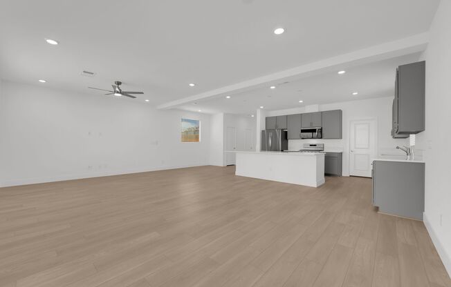4 beds, 2.5 baths, $2,450
