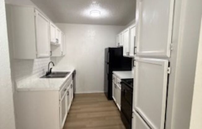 3 beds, 2 baths, 1,147 sqft, $1,795, Unit 11615A