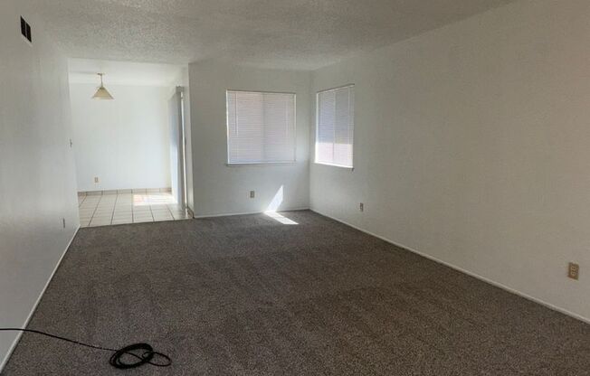 2 beds, 1 bath, 900 sqft, $1,775