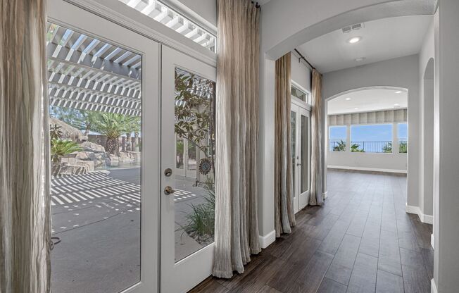 3 beds, 3.5 baths, $5,295
