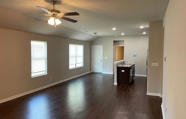 3 beds, 2 baths, $1,495