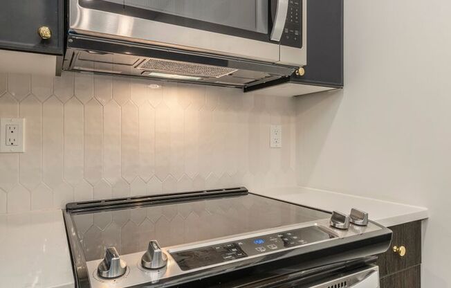1 bed, 1 bath, 650 sqft, $1,775, Unit 405