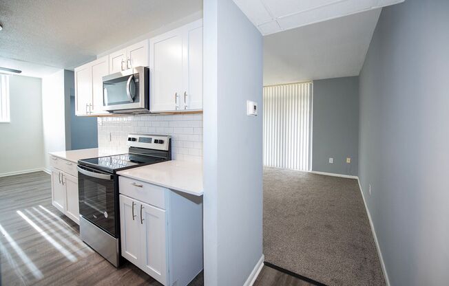 2 beds, 1 bath, 955 sqft, $1,950, Unit 101-F6