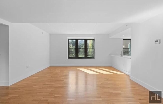 1 bed, 1 bath, $3,350, Unit 819