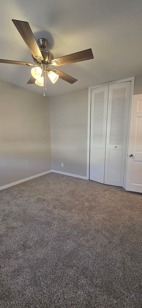 2 beds, 2 baths, 925 sqft, $1,100, Unit 216