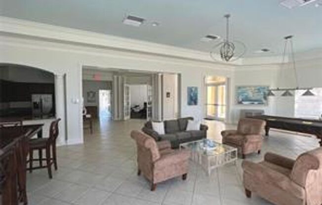 3 beds, 2 baths, $2,500, Unit Unit 201