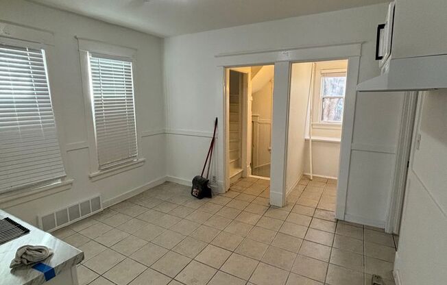 Spacious 6-Bedroom Home with Modern Updates in Franklin Heights