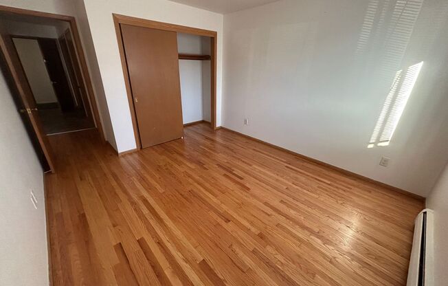 1 bed, 1 bath, $995, Unit 10