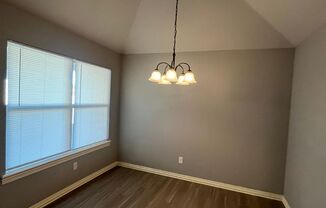 3 beds, 2 baths, 1,350 sqft, $1,250, Unit Unit B