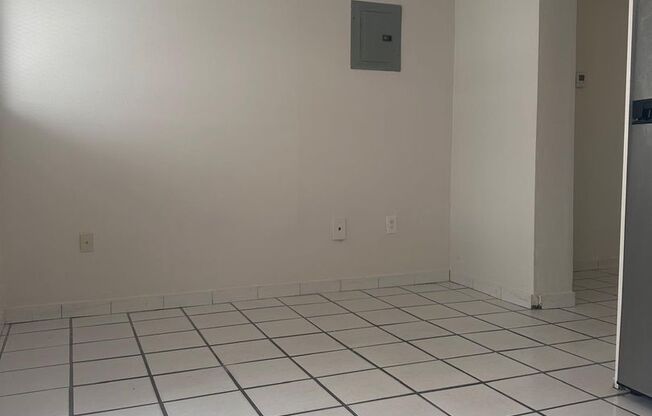 1 bed, 1 bath, 315 sqft, $1,500, Unit 122