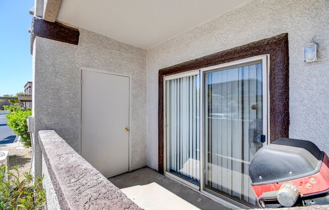 3 beds, 2 baths, $1,895, Unit # 1077