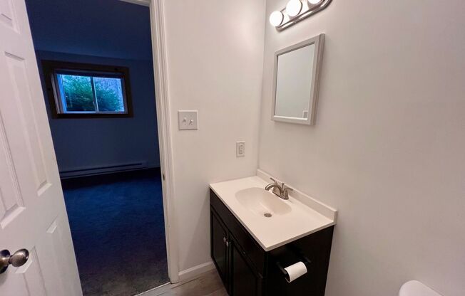 1 bed, 1 bath, 600 sqft, $750, Unit #3