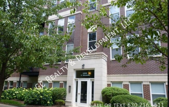 1225 N ORLEANS