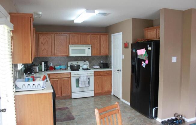 3769 CASTLE ROCK DR