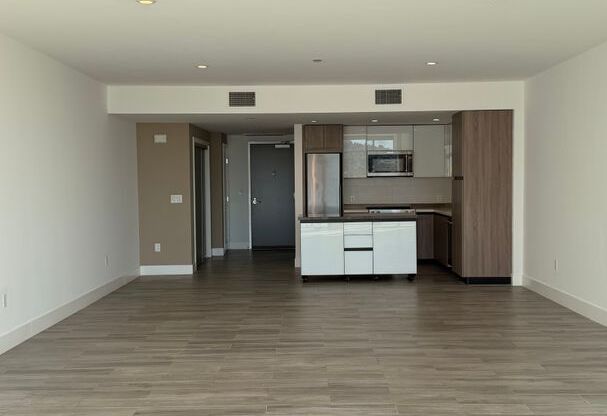 Studio, 1 bath, 925 sqft, $3,200, Unit 1616 - PH05