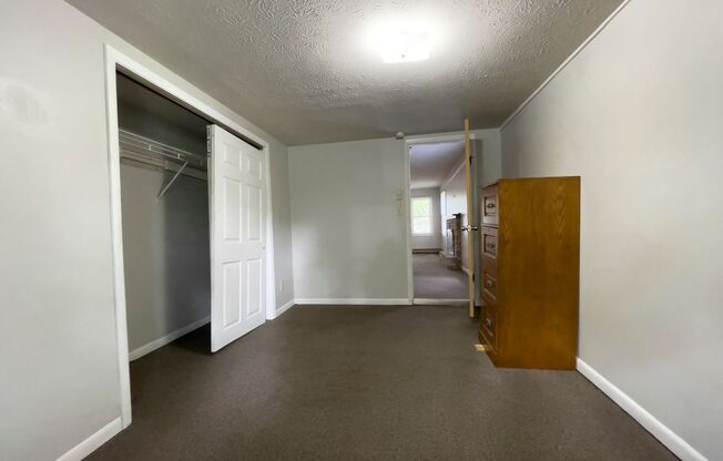 2 beds, 1 bath, 750 sqft, $825, Unit 1515 Apt. B