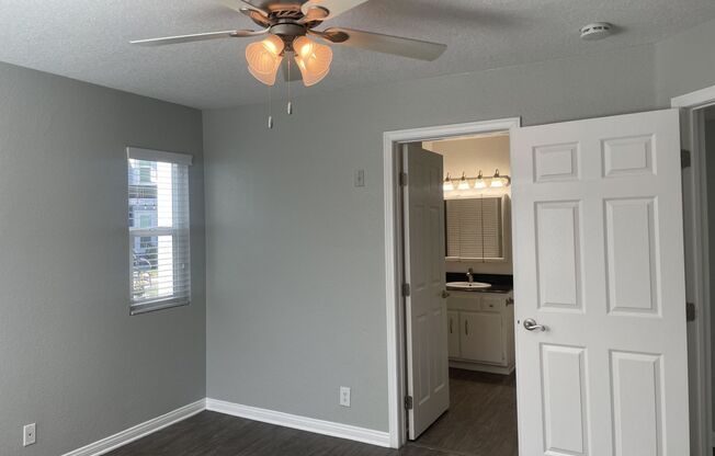 1 bed, 1 bath, 694 sqft, $2,375, Unit 709