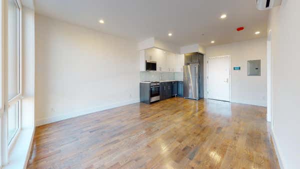 13828 QUEENS BLVD