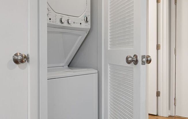 1 bed, 1 bath, 307 sqft, $1,750, Unit 317