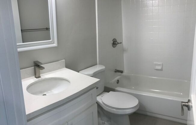 2 beds, 1 bath, $2,650, Unit 45