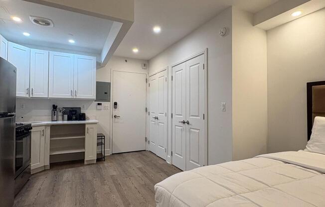 Studio, 1 bath, $3,895, Unit 11J