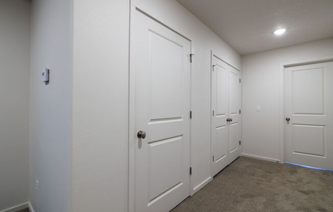 Spacious 3x2.5 Townhome with Attached Garage & AC!!