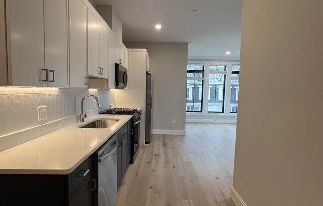 4 beds, 3 baths, 1,150 sqft, $6,450, Unit 302