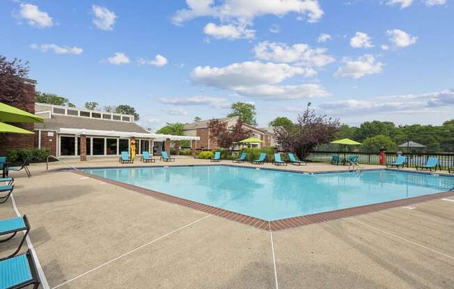 The Grove at Lyndon Apartments
