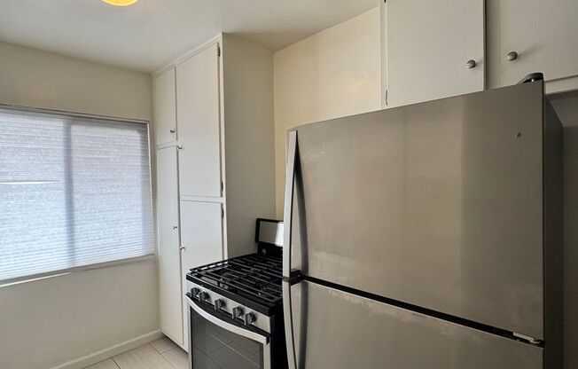 1 bed, 1 bath, 672 sqft, $2,095, Unit 1001 2