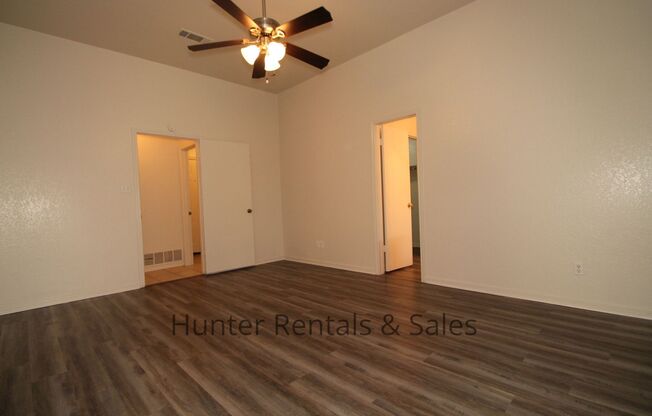 3 beds, 2 baths, $1,395