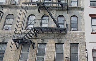 221 Henry Street