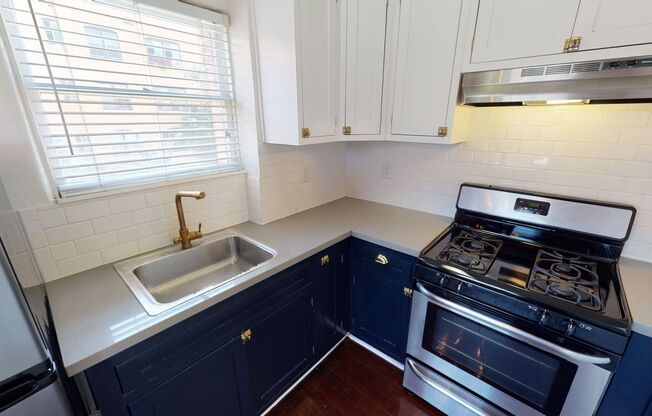 Ashmont Apartments...Art Deco Building...Newly Remodeled Apartments...CALL NOW!