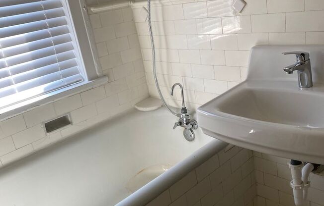 Studio, 1 bath, $850