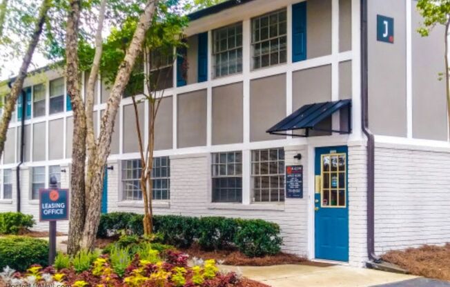 2 beds, 1.5 baths, 950 sqft, $1,499, Unit L04