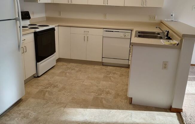 2 beds, 1 bath, 856 sqft, $1,259, Unit PL   7507