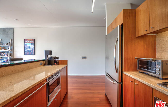 1 bed, 1 bath, 970 sqft, $2,700, Unit 707