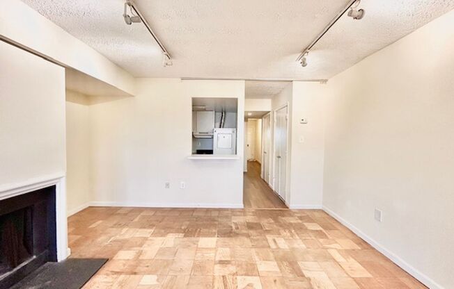 1 bed, 1 bath, $2,246