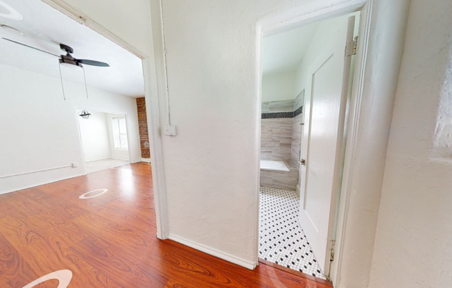 Studio, 1 bath, 352 sqft, $1,920, Unit 202