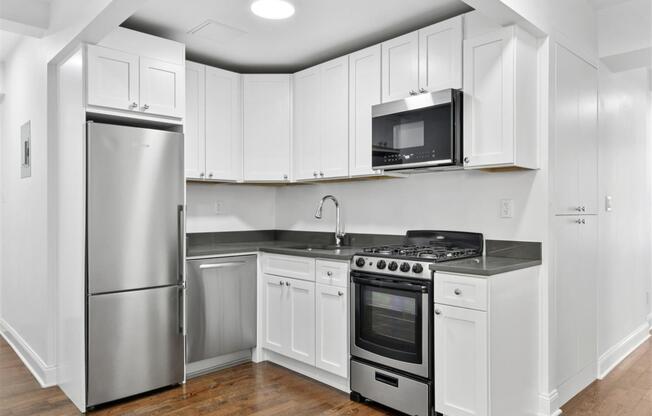 253 W 72nd St 616