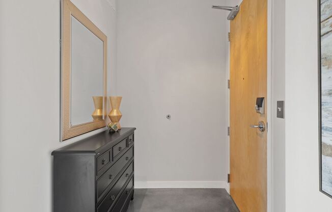 Updated 1 Bed/1 Bath Condo in The Gulch's Iconic 18th Floor