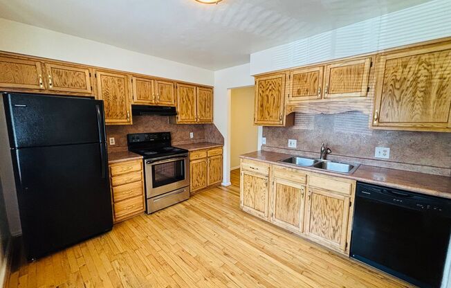 4 Bedroom, 3.5 Bath Townhouse Currently Unavailable; Lease Pending