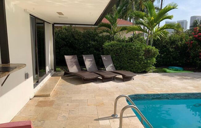 Single Family Home 5/3