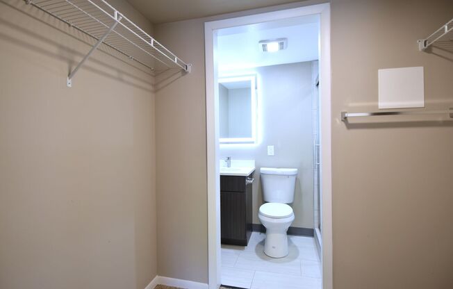 2 beds, 2 baths, 1,200 sqft, $2,225, Unit 3212-1