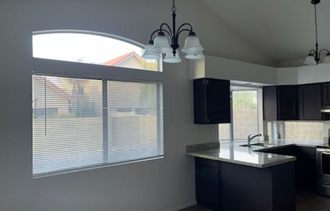 4550 W Harrison 21132784-002